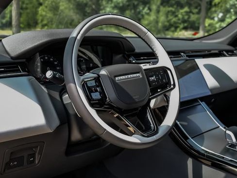 New 2026 Land Rover Range Rover Velar S AWD/4WD image 23