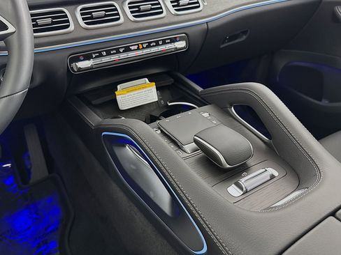 New 2026 Mercedes-Benz GLS 450 4MATIC image 5