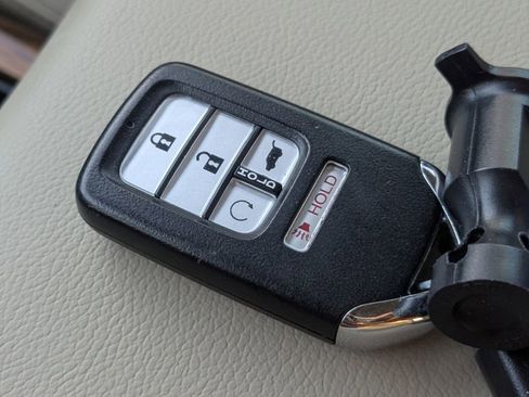 Used 2021 Honda CR-V Touring image 32