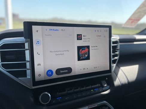 New 2025 Toyota Tundra Platinum image 21