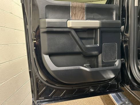 Used 2017 Ford F250 Lariat w/ Chrome Package image 13