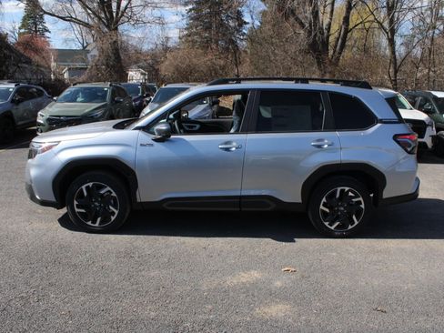 New 2026 Subaru Forester Premium AWD/4WD image 5