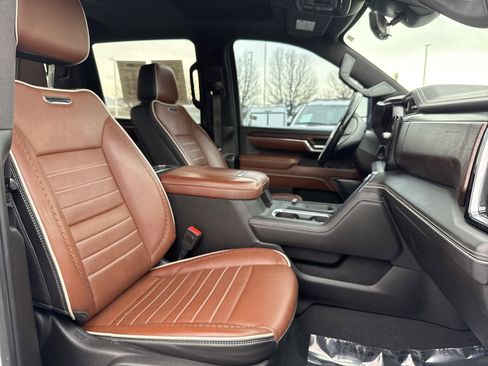 Used 2024 GMC Sierra 2500 Denali Ultimate image 28