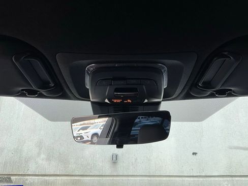 Used 2025 Toyota Corolla SE image 15