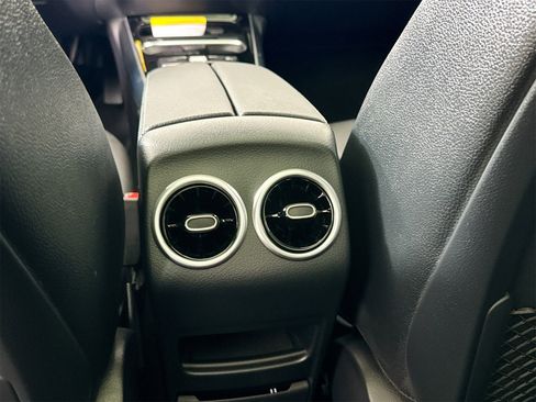 New 2025 Mercedes-Benz GLA 250 image 27