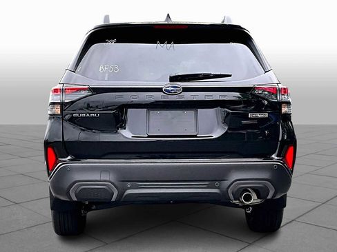 Used 2025 Subaru Forester Limited AWD/4WD image 4