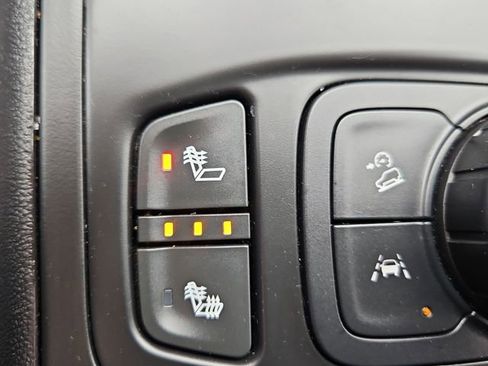 Used 2024 GMC Terrain SLT AWD/4WD image 47