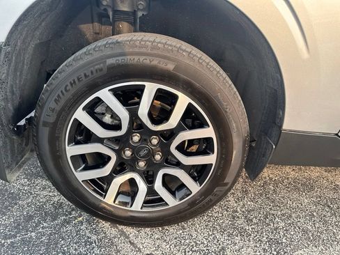 Used 2024 Ford Maverick Lariat AWD/4WD image 40