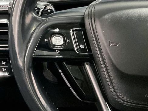 Used 2020 Lincoln Aviator Reserve w/ Equipment Group 201A image 11