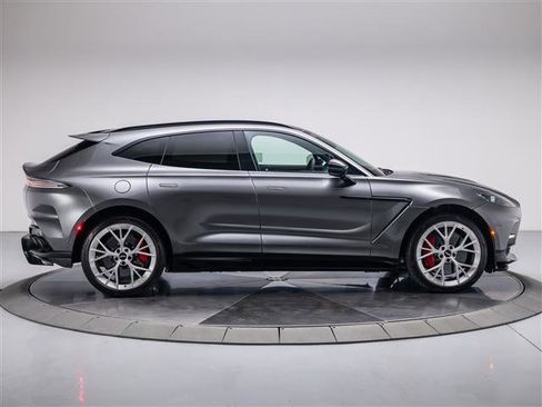 New 2026 Aston Martin DBX 707 image 13