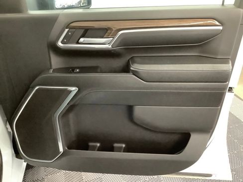 Used 2024 Chevrolet Silverado 2500 LT AWD/4WD image 25