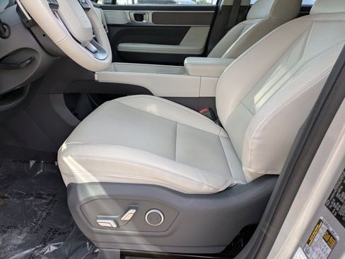 Used 2025 Hyundai Santa Fe SEL image 17