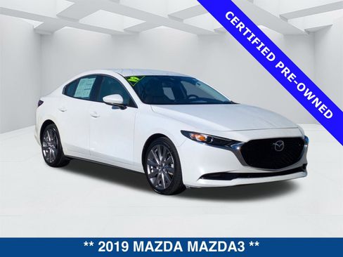 Used 2019 MAZDA MAZDA3 Preferred image 2