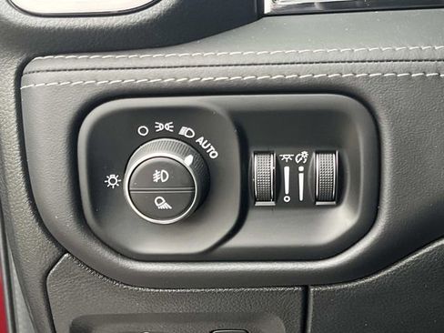 Used 2025 RAM 1500 Limited w/ Trailer Tow Group AWD/4WD image 27