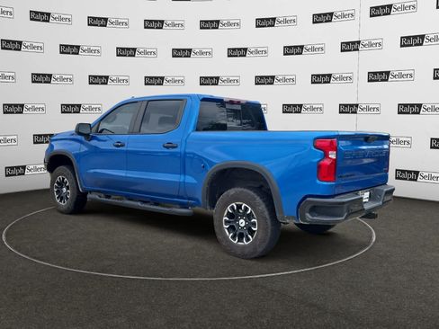 Used 2024 Chevrolet Silverado 1500 ZR2 w/ Technology Package AWD/4WD image 4
