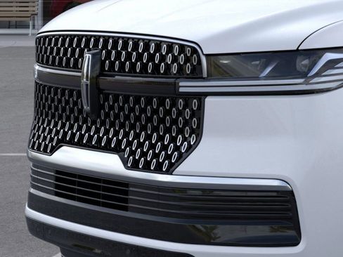 New 2025 Lincoln Navigator L Reserve image 17