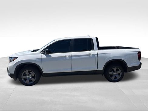 Used 2024 Honda Ridgeline TrailSport image 2