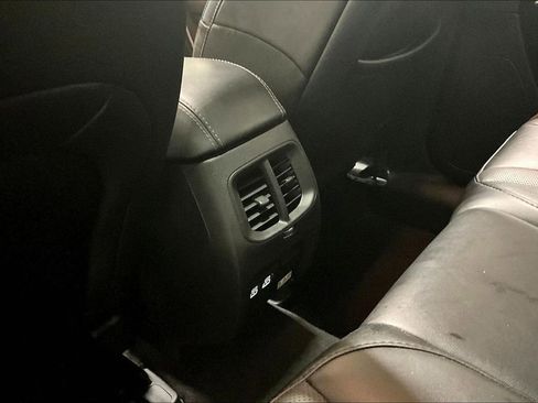 Used 2022 Jeep Cherokee Limited image 10