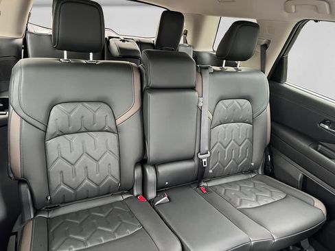 New 2026 Nissan Pathfinder Platinum w/ Cargo Package AWD/4WD image 17