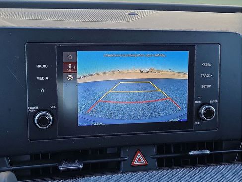 Used 2024 Kia Sportage LX image 28