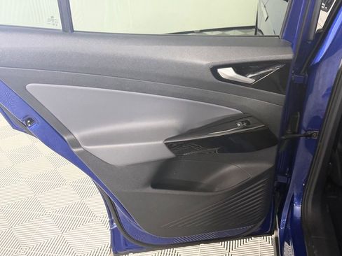 Used 2021 Volkswagen ID.4 Pro S w/ Gradient Package image 28