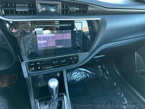 Used 2019 Toyota Corolla SE image 25