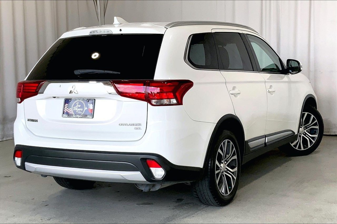 Used 2017 Mitsubishi Outlander SEL FWD image 13