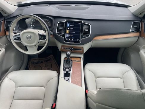 Used 2022 Volvo XC90 T6 Momentum image 26