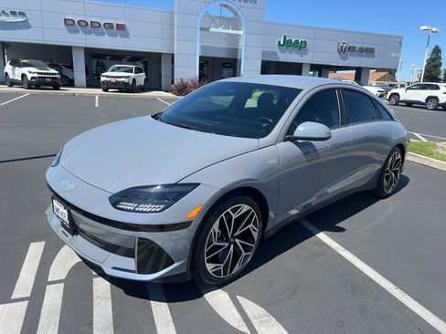 Used 2024 Hyundai Ioniq 6 SEL RWD image 6
