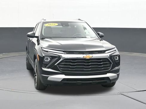 Used 2025 Chevrolet TrailBlazer LT AWD/4WD image 24