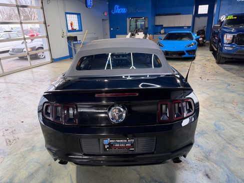 Used 2013 Ford Mustang Convertible image 10