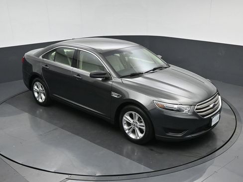 Used 2018 Ford Taurus SE image 51