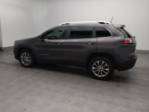 Used 2019 Jeep Cherokee Latitude Plus w/ Comfort/Convenience Group FWD image 3