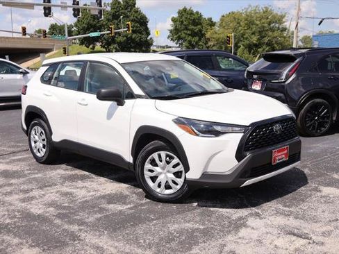 Certified 2024 Toyota Corolla Cross L AWD/4WD image 2