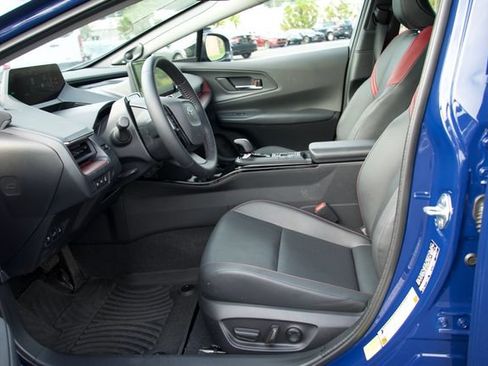Used 2026 Toyota Prius Plug-In Hybrid FWD image 20