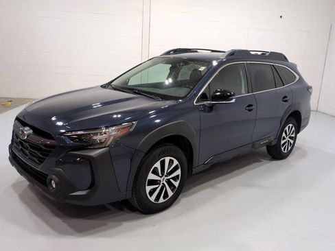 Certified 2024 Subaru Outback Premium AWD/4WD image 7