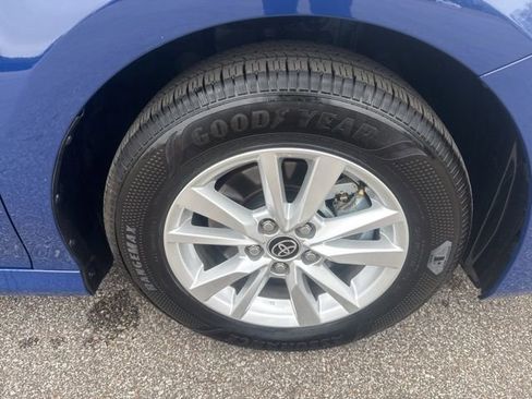 Used 2025 Toyota Camry LE image 13