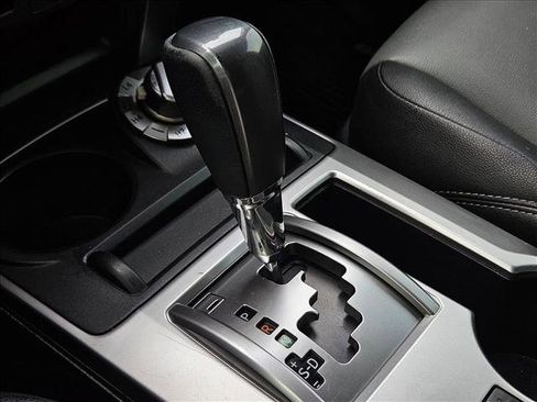 Used 2018 Toyota 4Runner SR5 Premium image 17