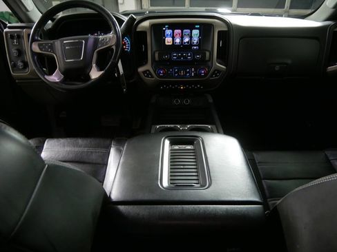 Used 2019 GMC Sierra 2500 Denali w/ Duramax Plus Package image 20