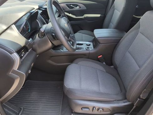 Certified 2023 Chevrolet Traverse LT FWD image 18