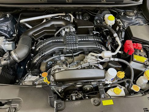 Used 2024 Subaru Crosstrek 2.0i Premium image 34