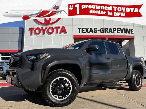 Used 2025 Toyota Tacoma TRD Off-Road image 1