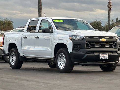 Used 2025 Chevrolet Colorado W/T w/ Advanced Trailering Package image 2
