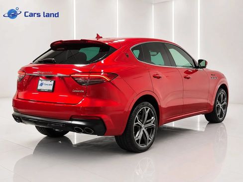 Used 2022 Maserati Levante Modena AWD/4WD image 3