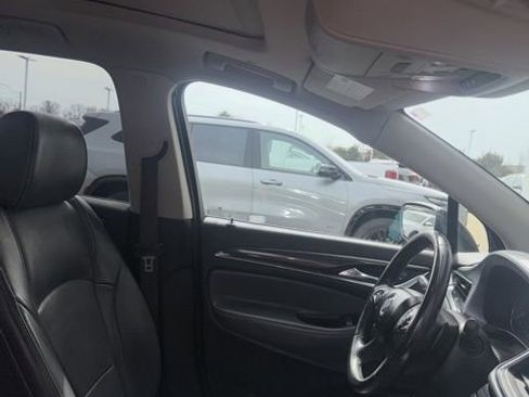 Used 2018 Buick Enclave Essence image 6