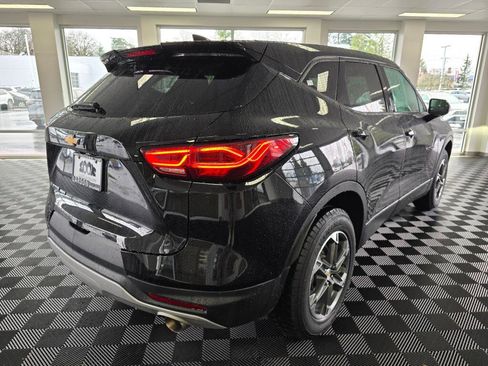 Used 2025 Chevrolet Blazer LT image 4