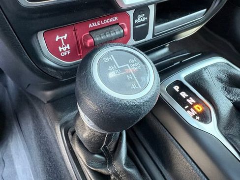 Used 2024 Jeep Wrangler Unlimited AWD/4WD image 22