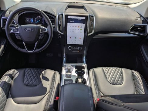 Used 2024 Ford Edge Titanium image 25