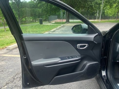 Used 2025 Kia K4 FWD image 12