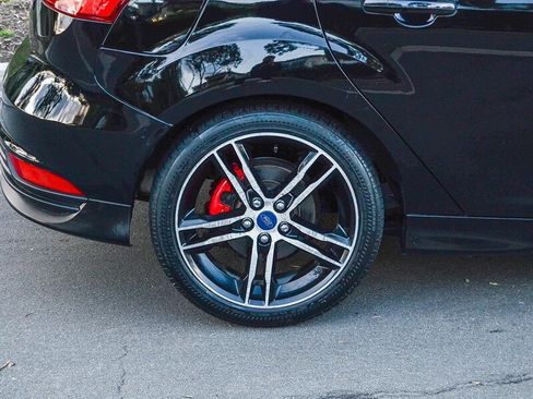 Used 2016 Ford Focus ST image 12